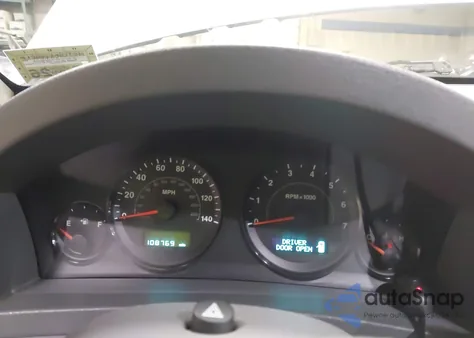 2005 Jeep Grand Cherokee Laredo from USA, damaged, VIN 1J4GR48K35C602358